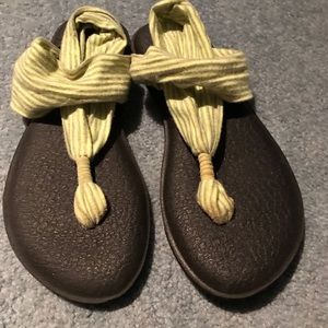 Yoga mat sandals